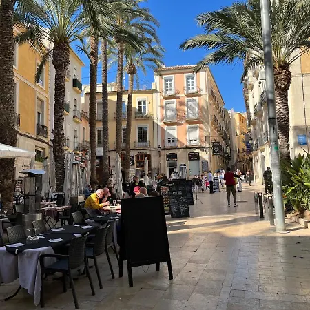 Alicante Beach Apartment *