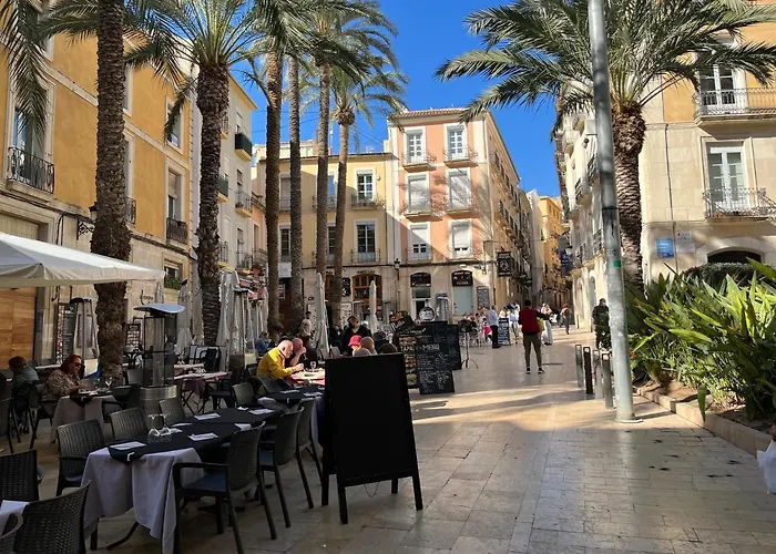 Alicante Beach Apartment *