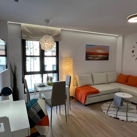 Апартаменты Alicante Beach Apartment *