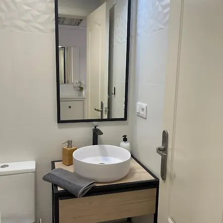 Alicante Beach Apartment Апартаменты
